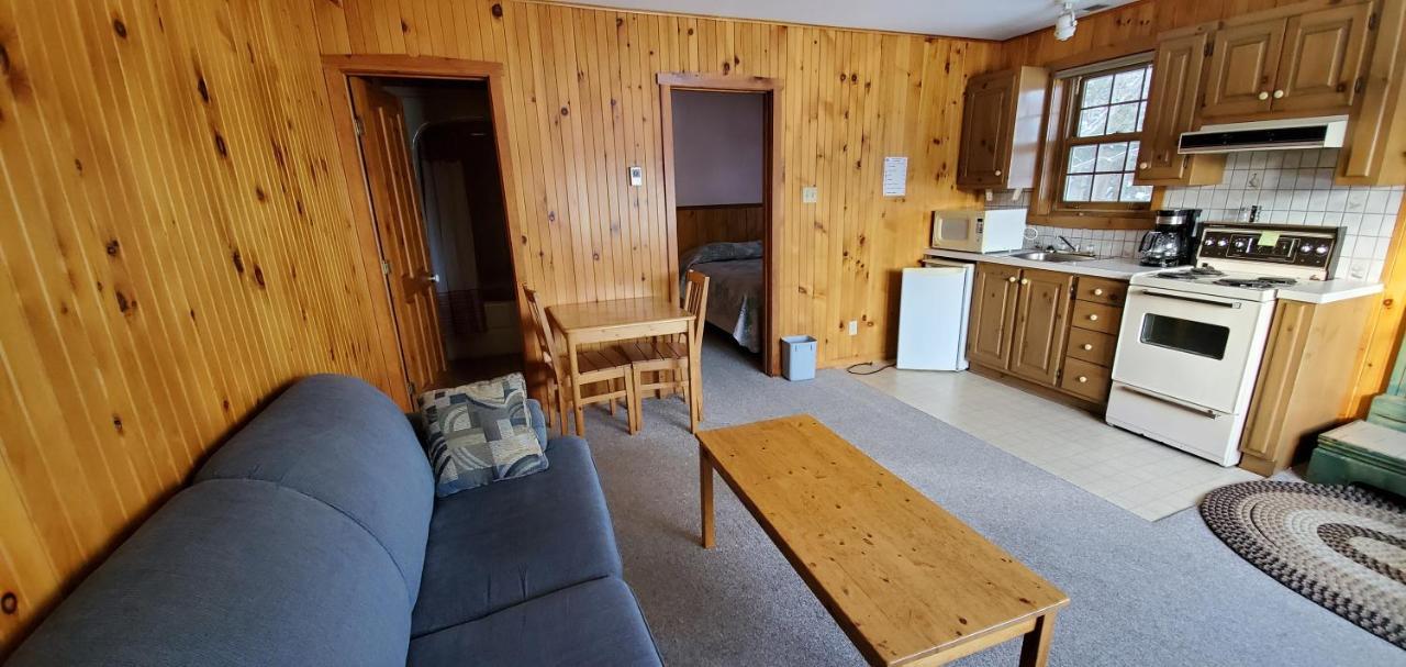 Motel Le Fleuron Saint-Donat-de-Montcalm Bagian luar foto
