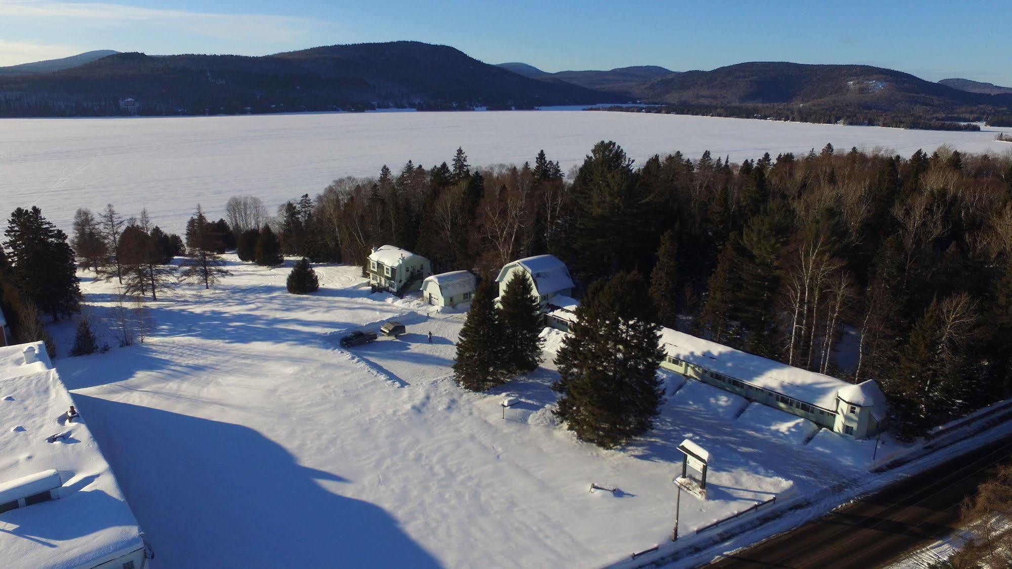 Motel Le Fleuron Saint-Donat-de-Montcalm Bagian luar foto