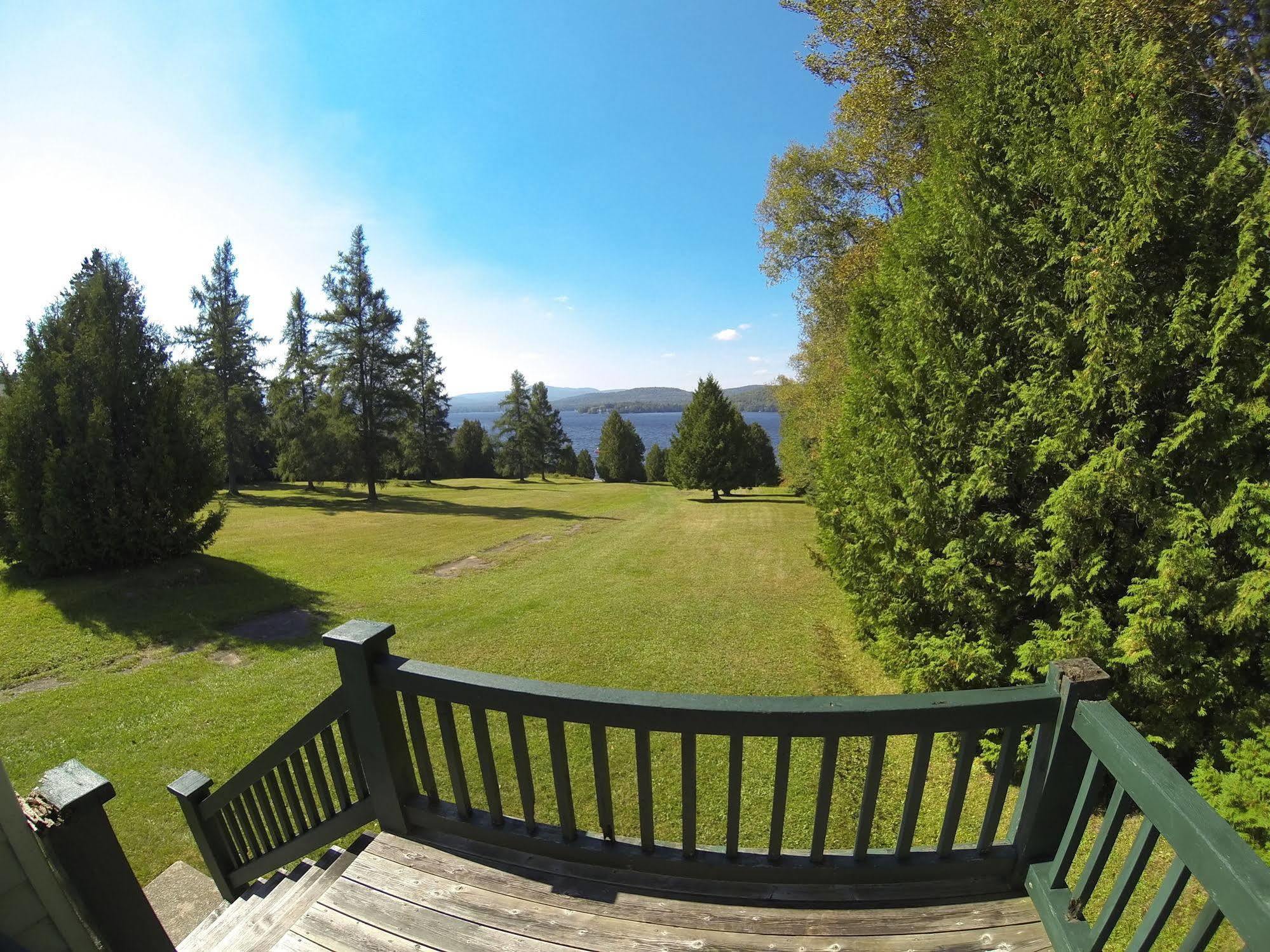 Motel Le Fleuron Saint-Donat-de-Montcalm Bagian luar foto