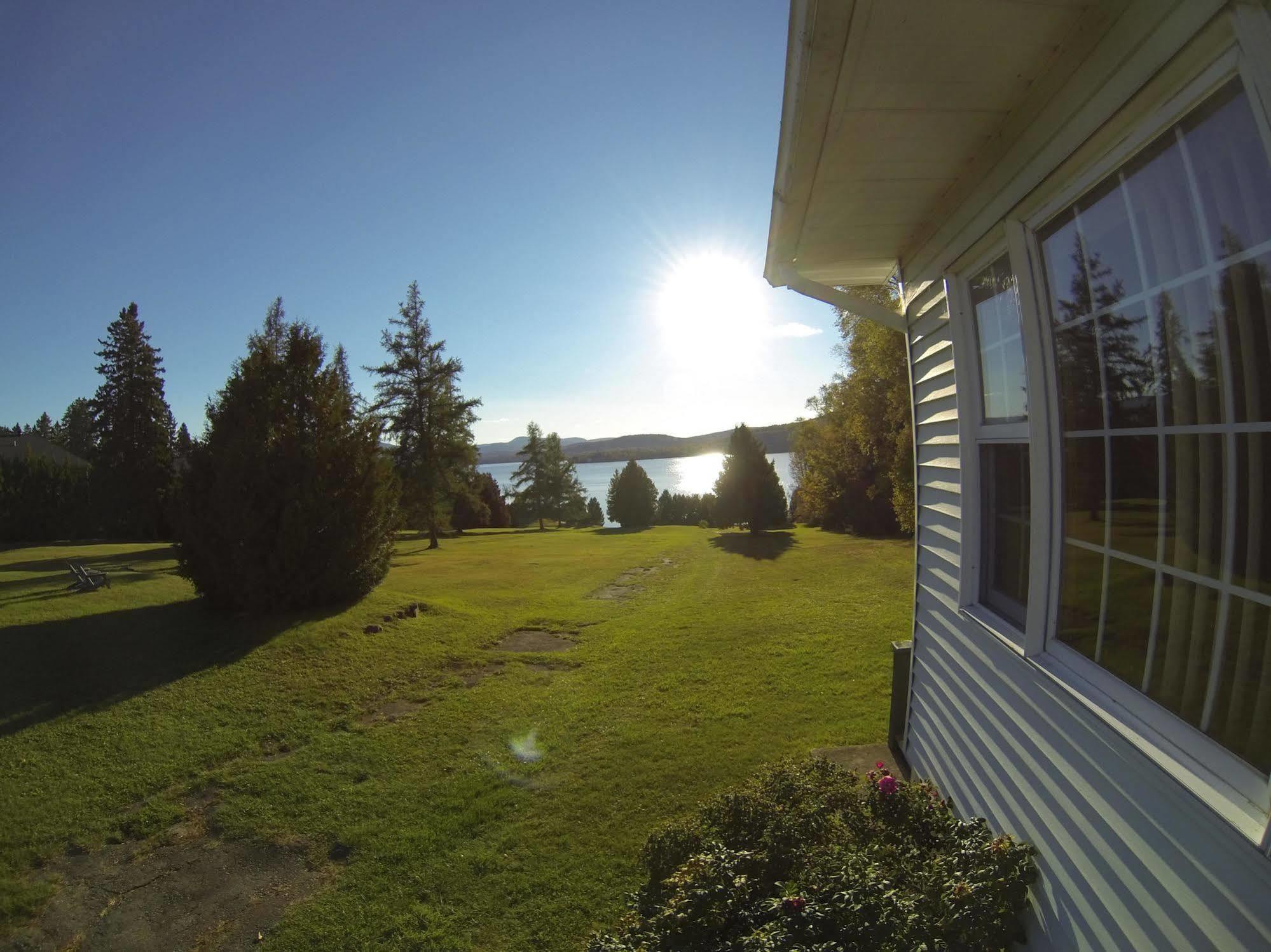 Motel Le Fleuron Saint-Donat-de-Montcalm Bagian luar foto